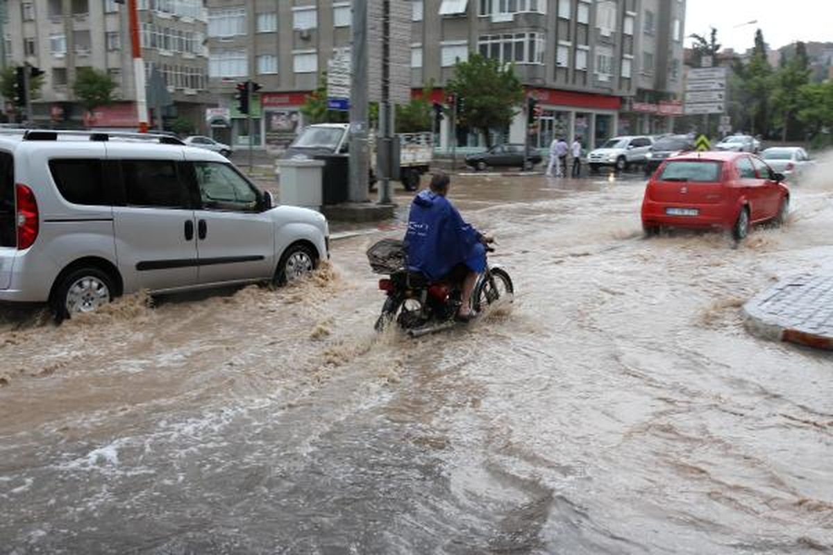 Balıkesir Yağmura Teslim