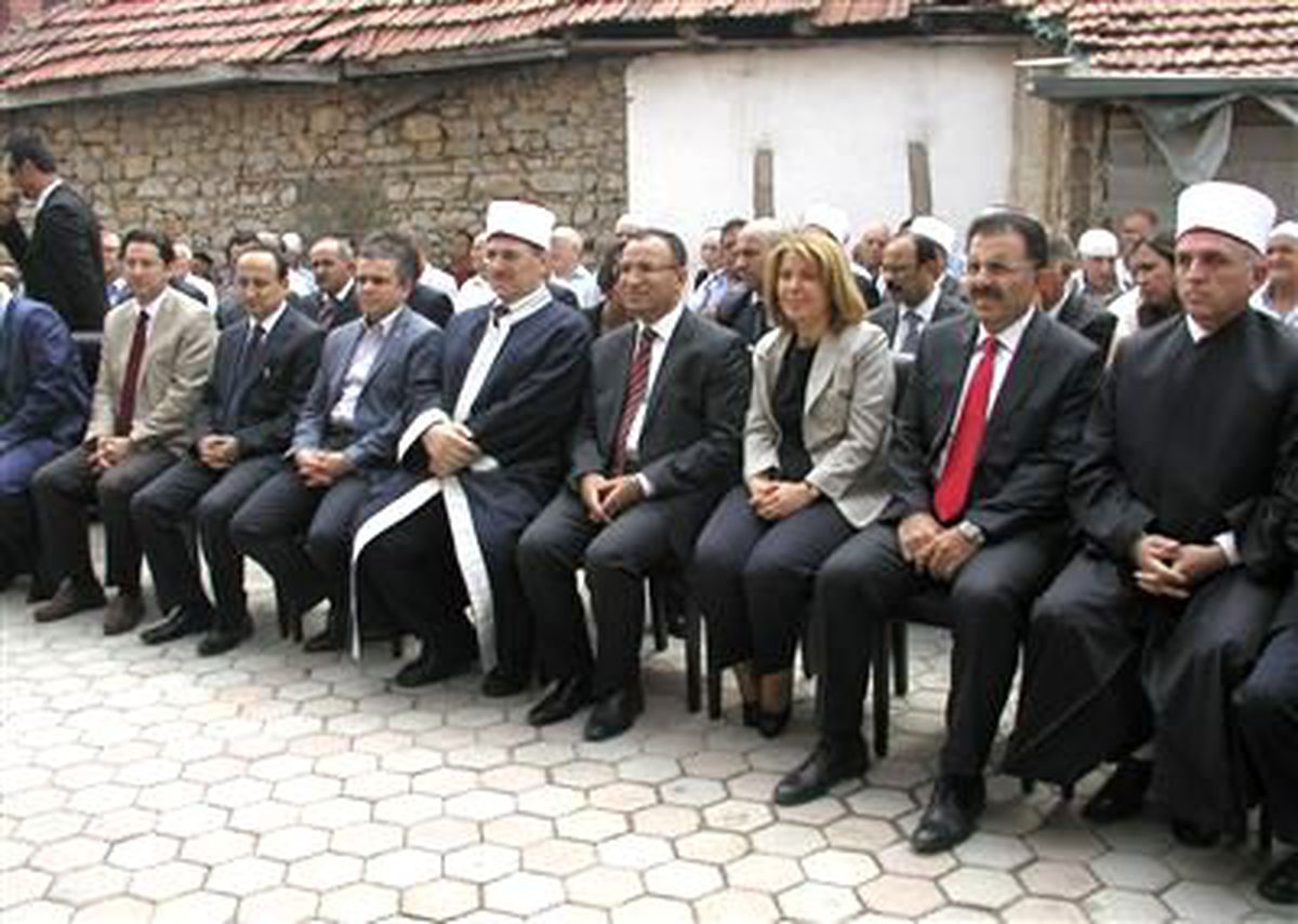 Başbakan Yardımcısı Bozdağ, Kosova\'da