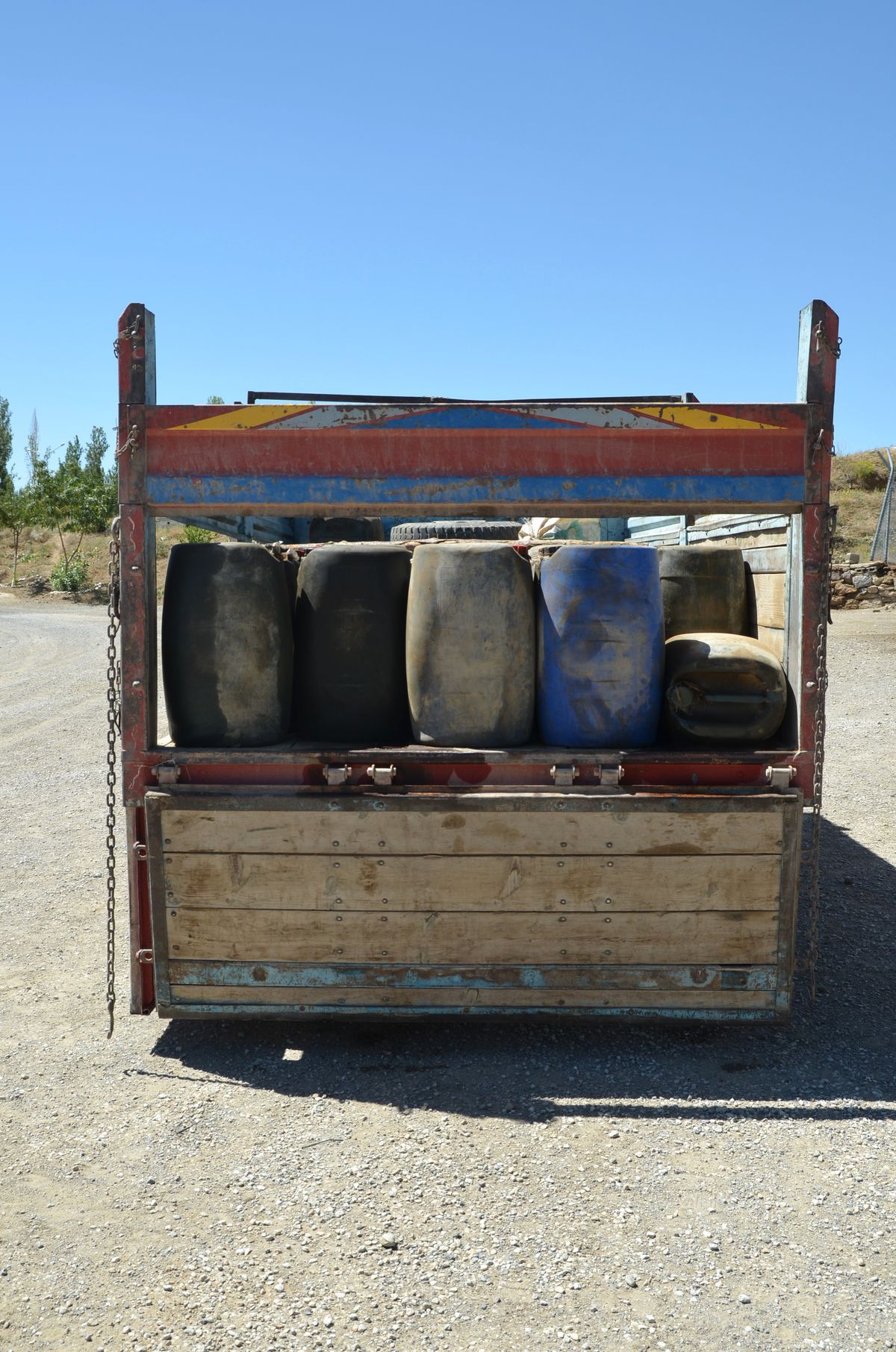 Başkale\'de 12 Ton Kaçak Mazot Ele Geçirildi