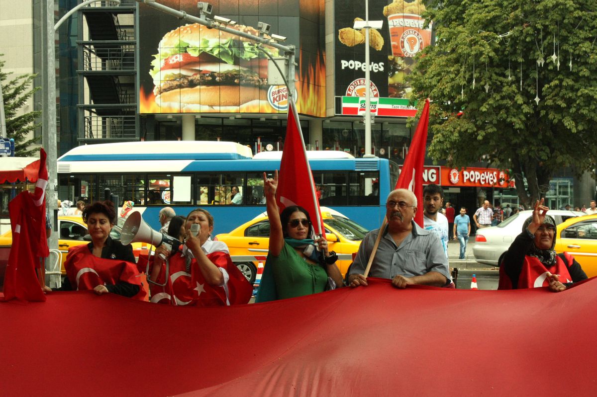 Başkent\'te Şehit Aileleri Terörü Protesto Etti
