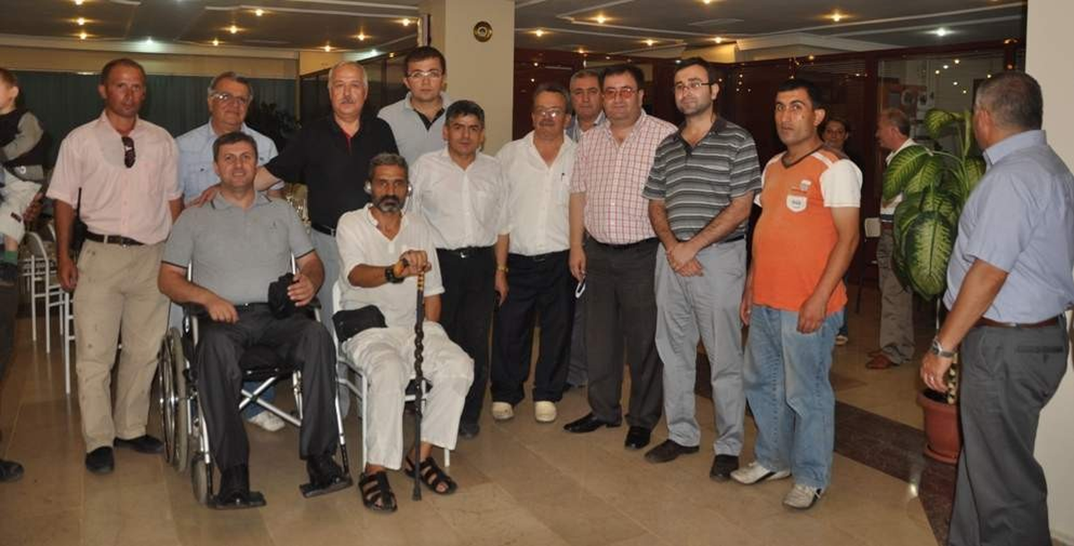 Belediyeden Sakatlar Derneği ve Muhtarlara İftar