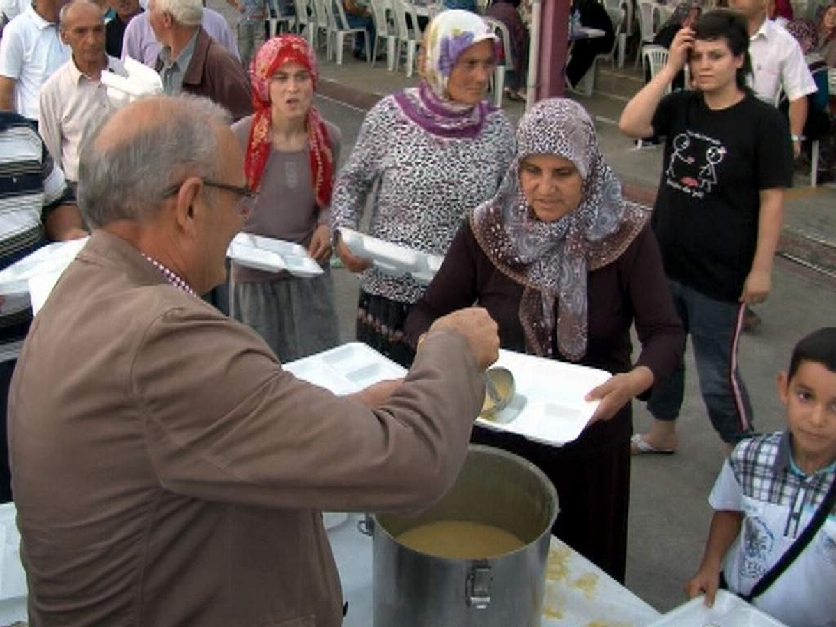 Büyükşehir\'den 2 Bin Kişiye İftar