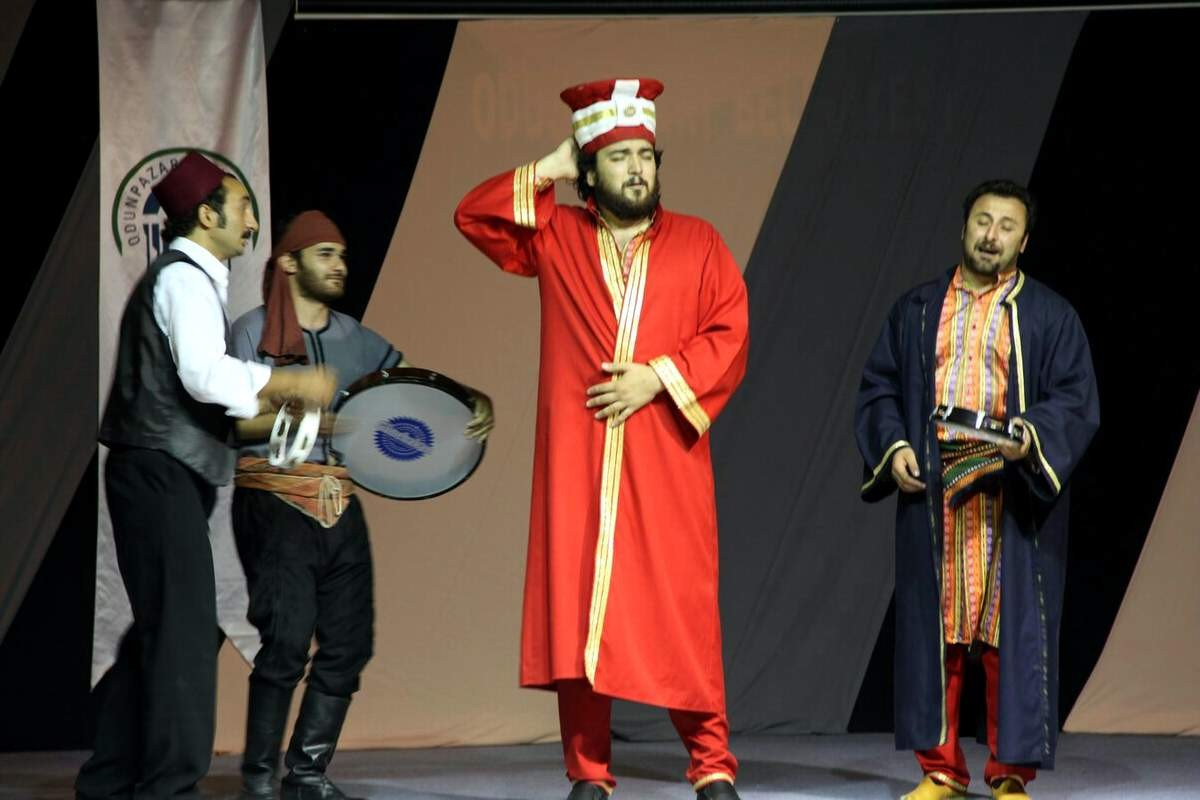 Eskişehir\'de "Orta Oyunu" ile Eğlenceli Ramazan