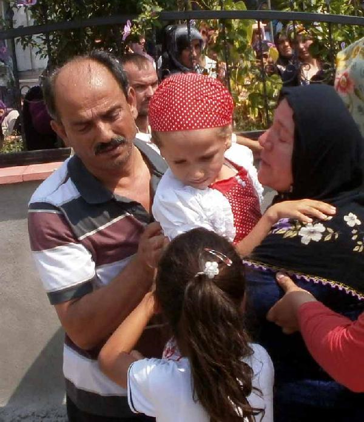 Ezgi, Kazada Ölen Babasını Son Yolculuğuna Uğurladı