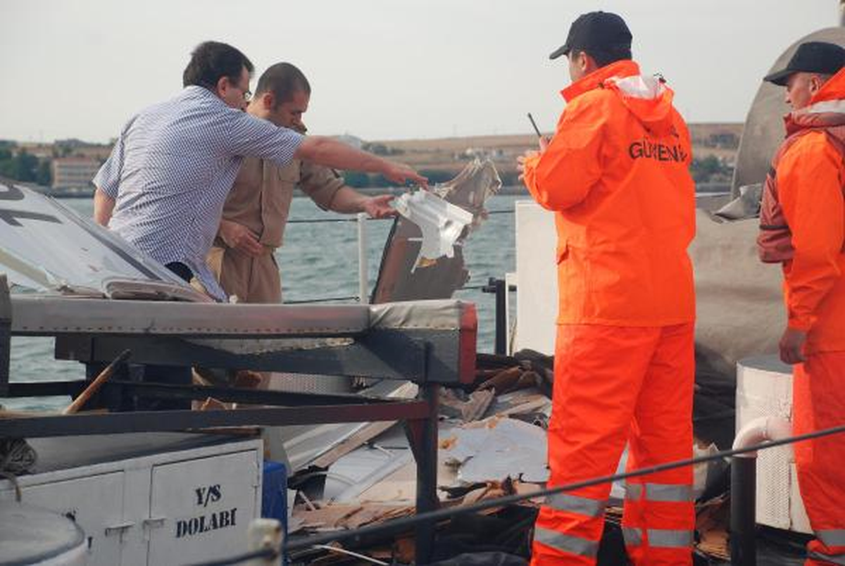 Hezarfen\'den Havalanan Uçak Marmara Denizi\'ne Düştü: 2 Pilot Kayıp (6)