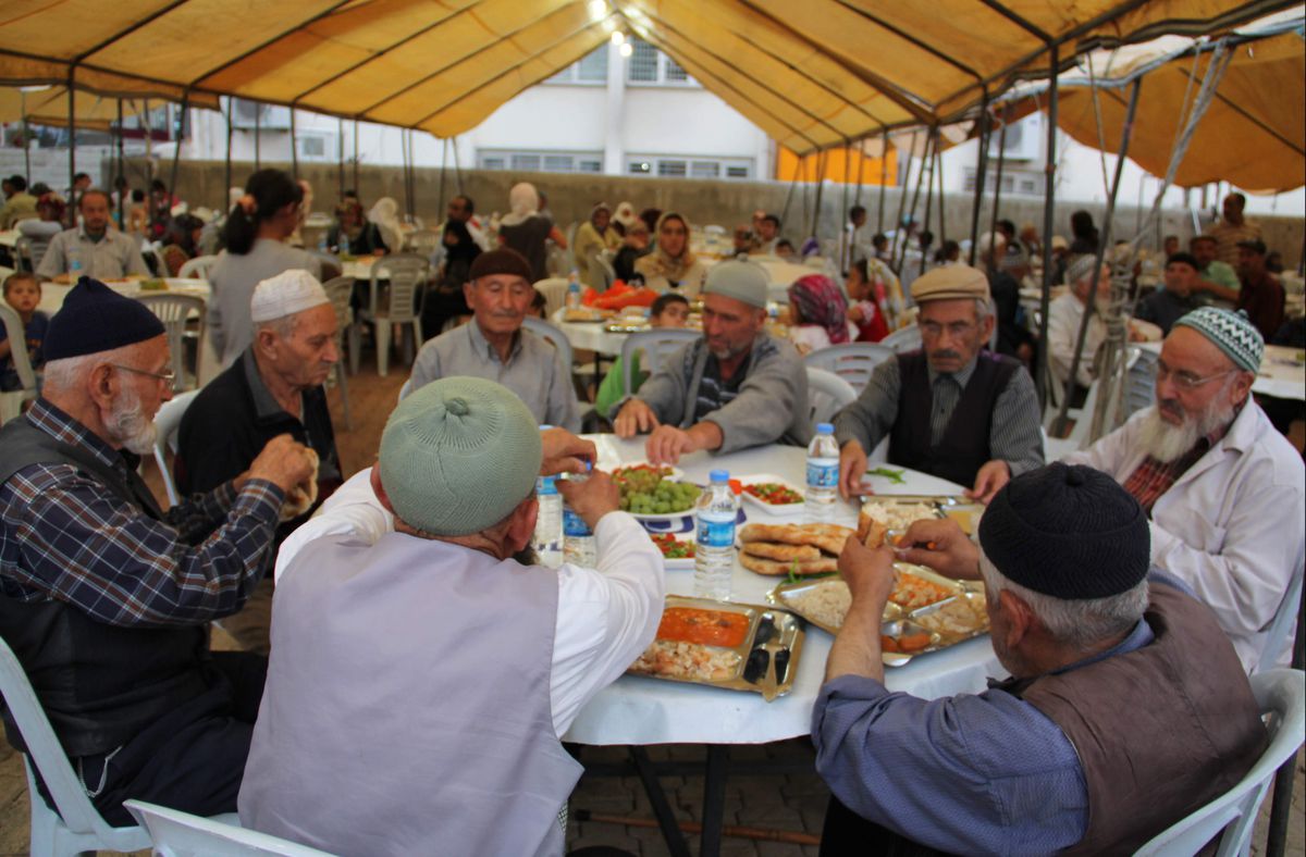 İskilip Belediyesi\'nden İftar Yemeği
