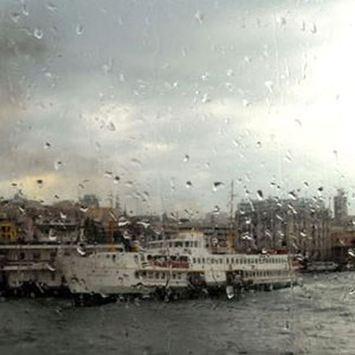 İstanbul\'a Beklenen Yağmur Geldi Kamera: Ramazan Eğri / İstanbul Dha