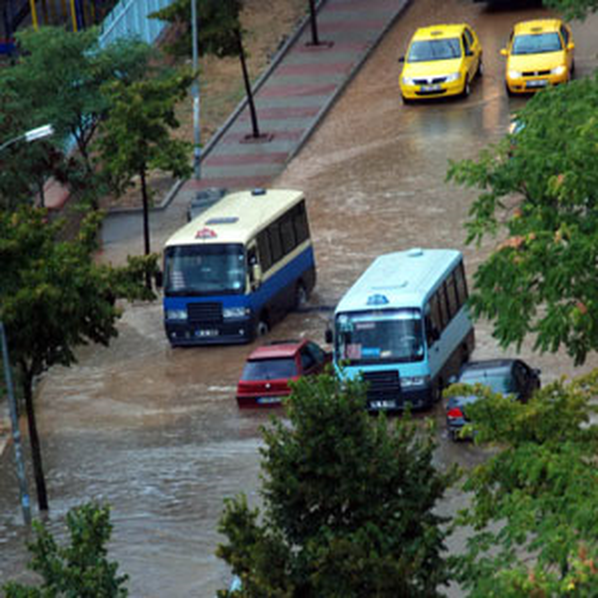 İstanbul\'da Fırtına
