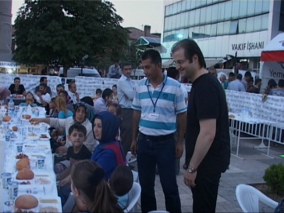Malatya Park Avm İftar Verdi