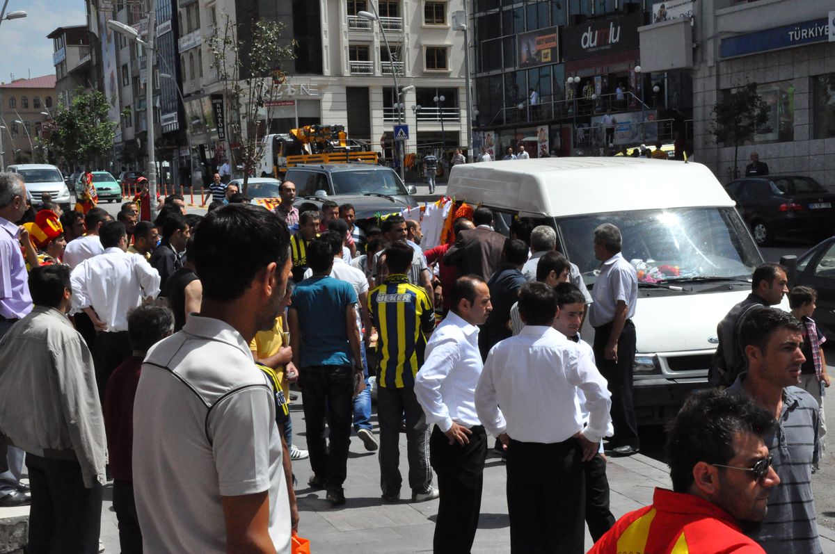 Pazarcıların Tezgah Kavgası