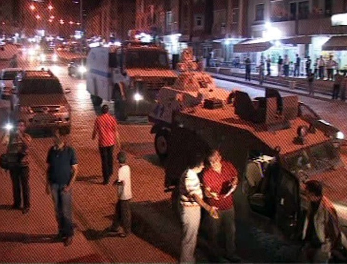 Rektörlük Binasına Saldırı