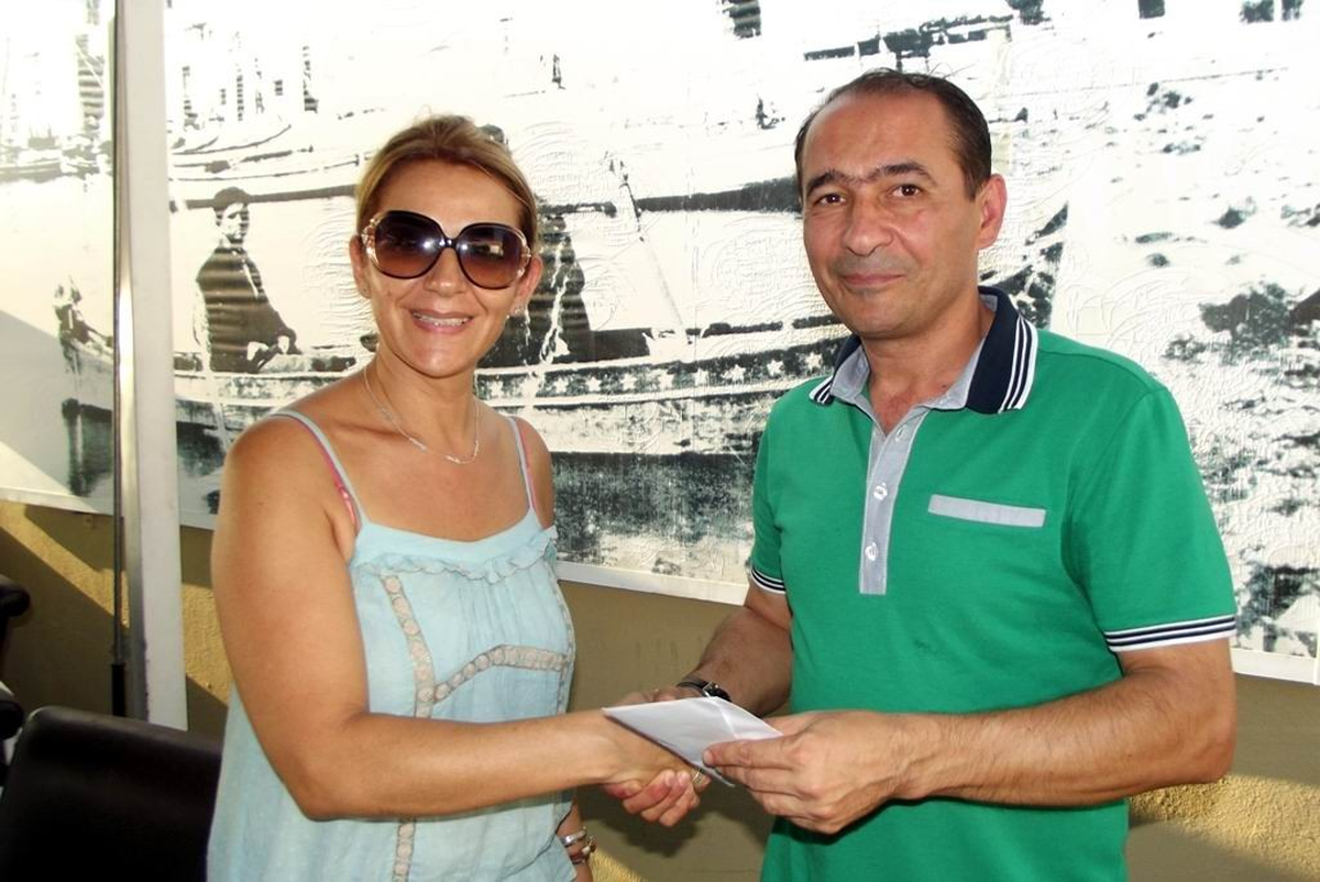 Rotaryenler Konser Gelirini Engellilere Teslim Etti