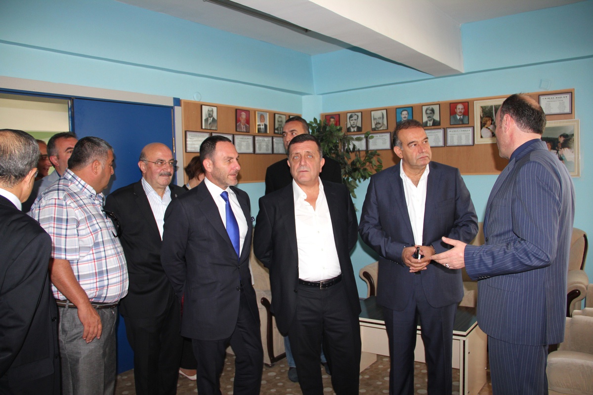 Tff Heyetinden Erzurum Büyükşehir Belediyespor Kulübü\'ne Ziyaret