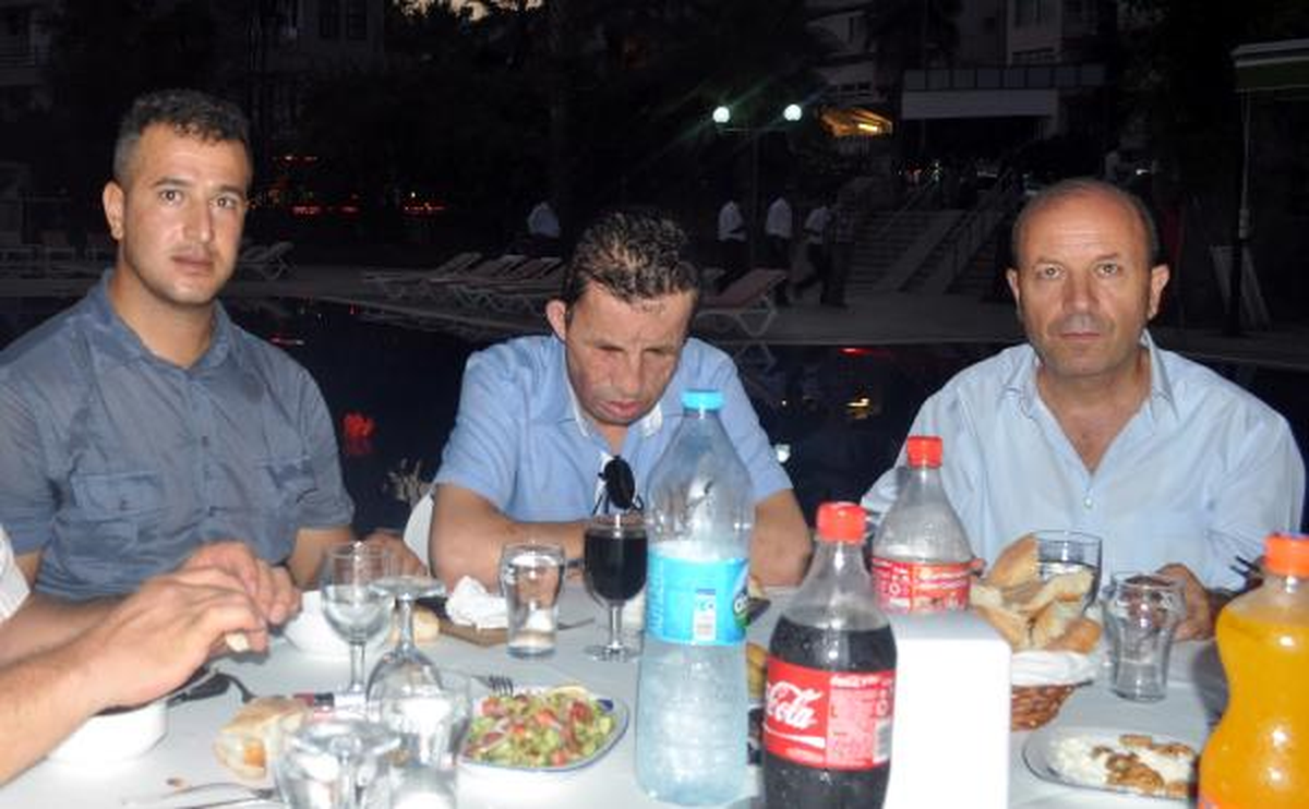 Türkiye\'nin İlk Yüz Nakli Yapılan Uğur Acar İftarda Sara Nöbeti Geçirdi