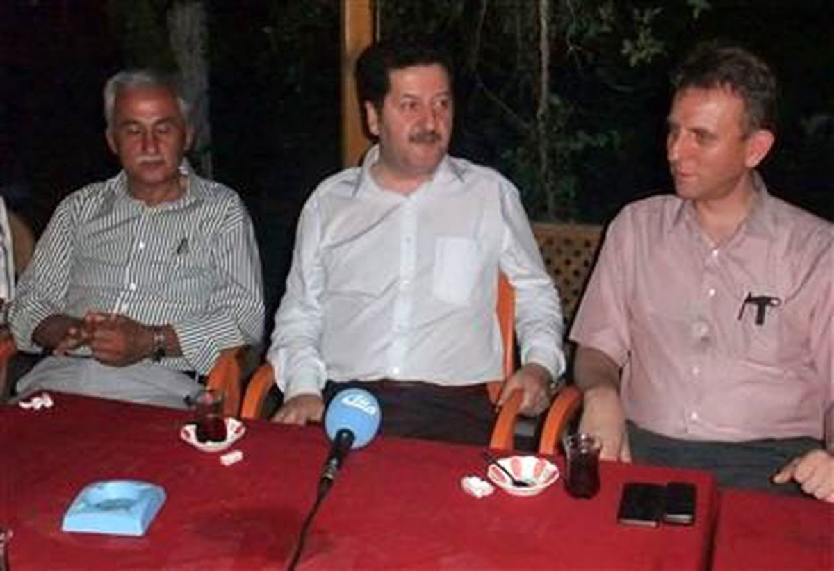 AK Parti\'li Kinay: "Suriye\'de Akan Kan Durmalı"