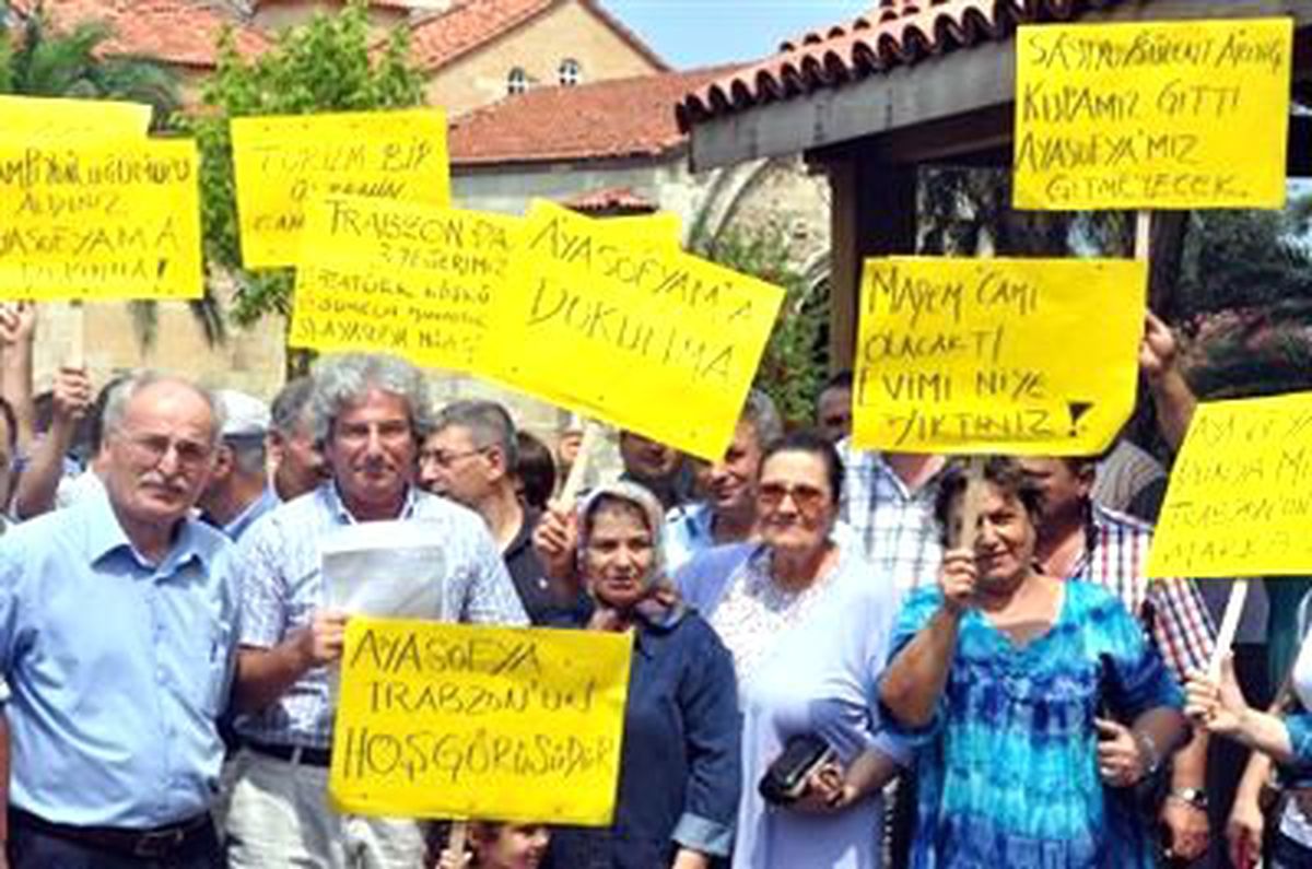 Ayasofya Müzesi\'nin Camiye Dönüştürülmesi İsteğine Tepki