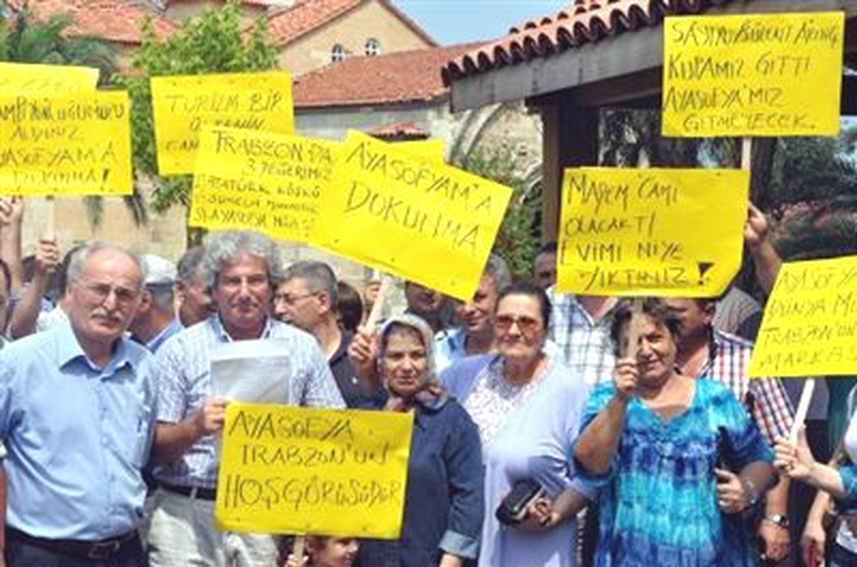 Ayasofya Müzesi\'nin Camiye Dönüştürülmesi İsteğine Tepki