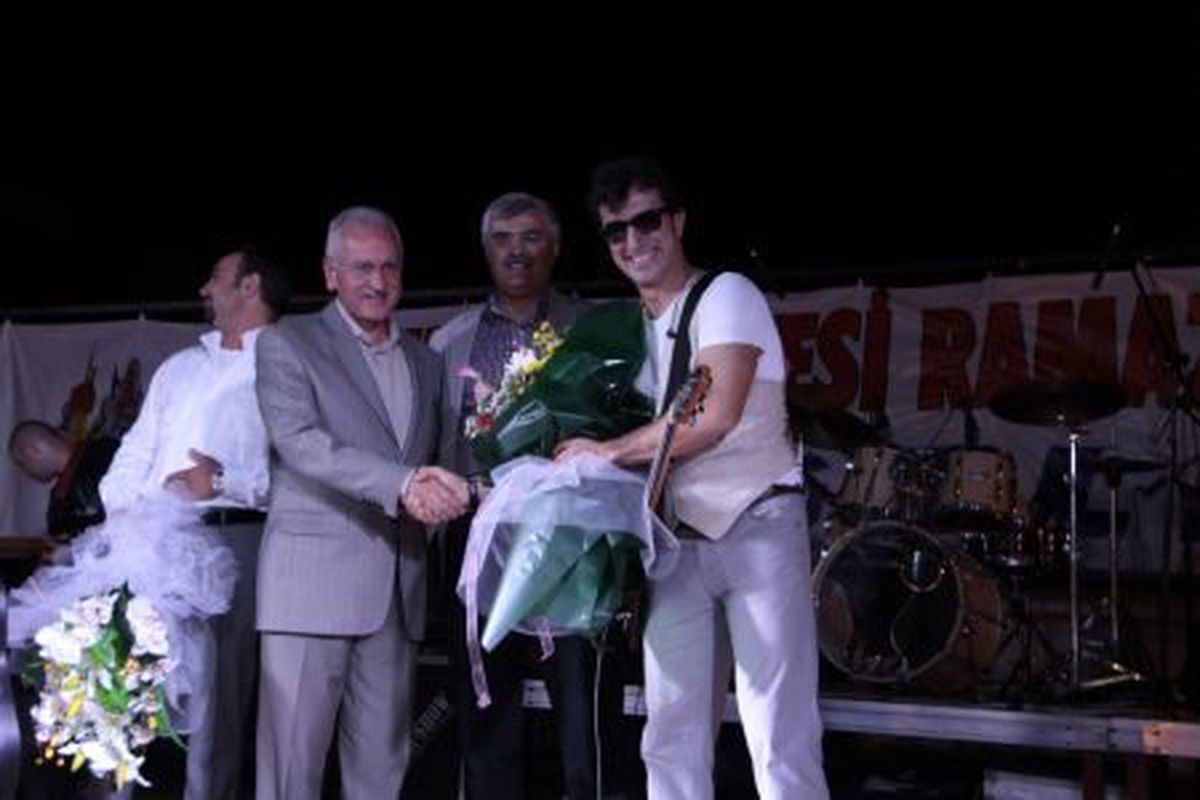 Ayna Burdur\'u Coşturdu