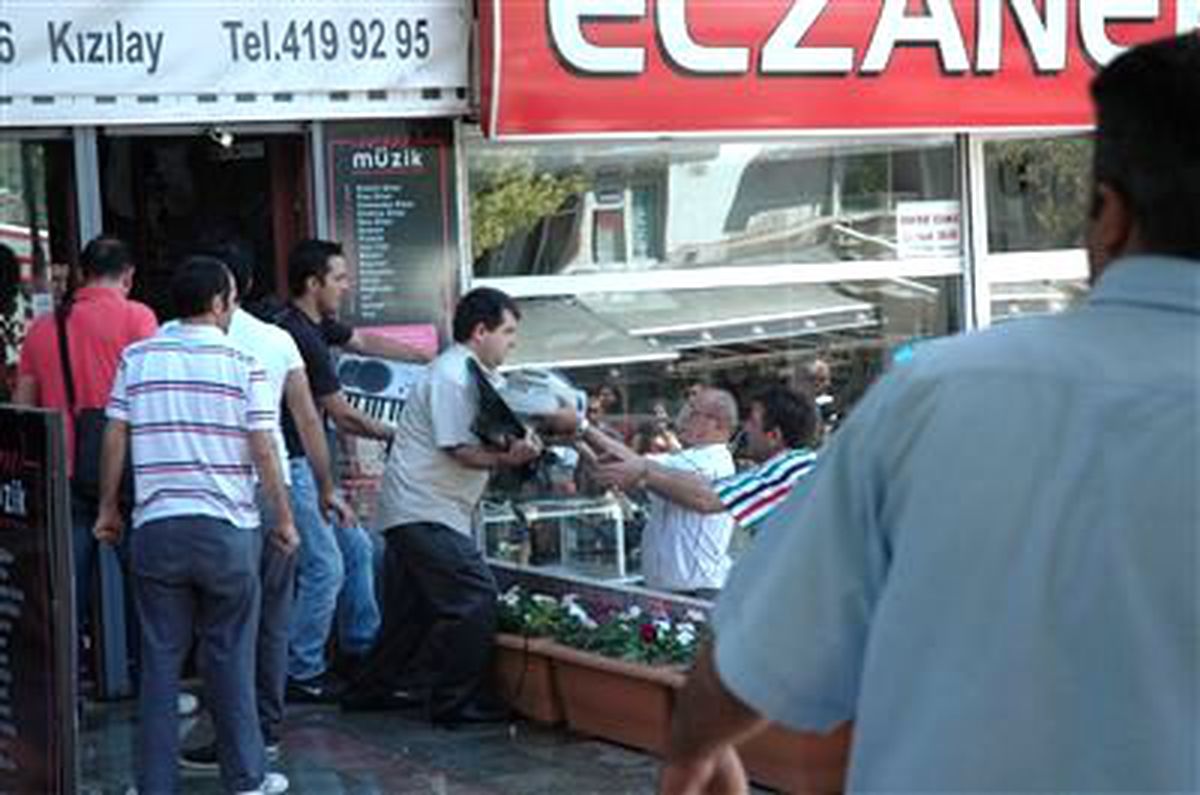 Başkent\'te Yangın Paniği