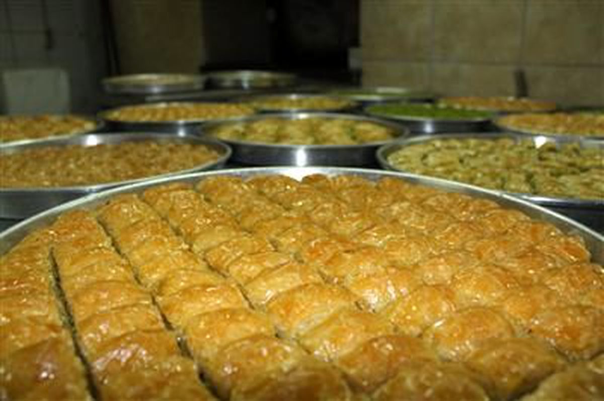 Bayram Yaklaşırken, Baklava Ustalarını \'Tatlı\' Bir Telaş Sardı