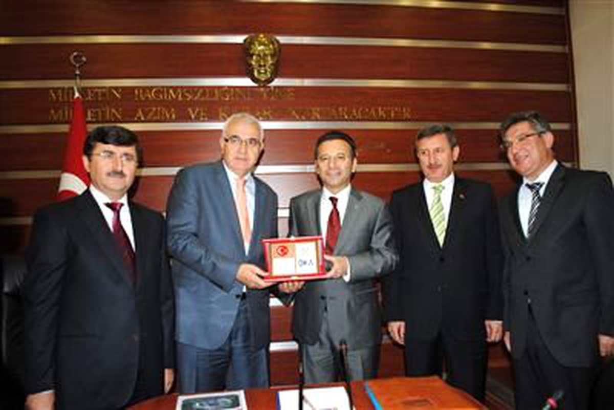 Çakır ile Yılmaz\'dan Oka ve Yhkb Üyelerine Veda