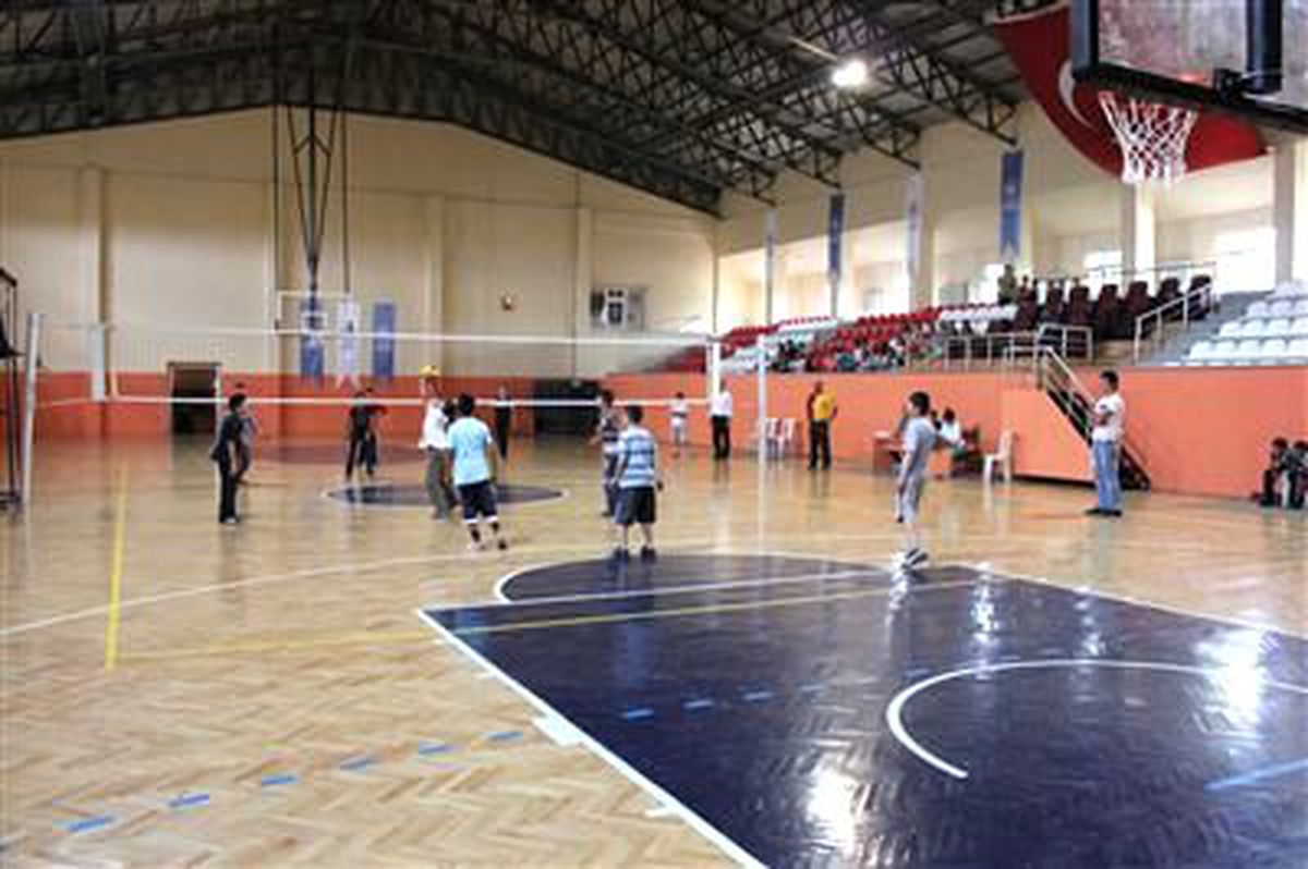 Camiler Arası Voleybol Turnuvası Başladı