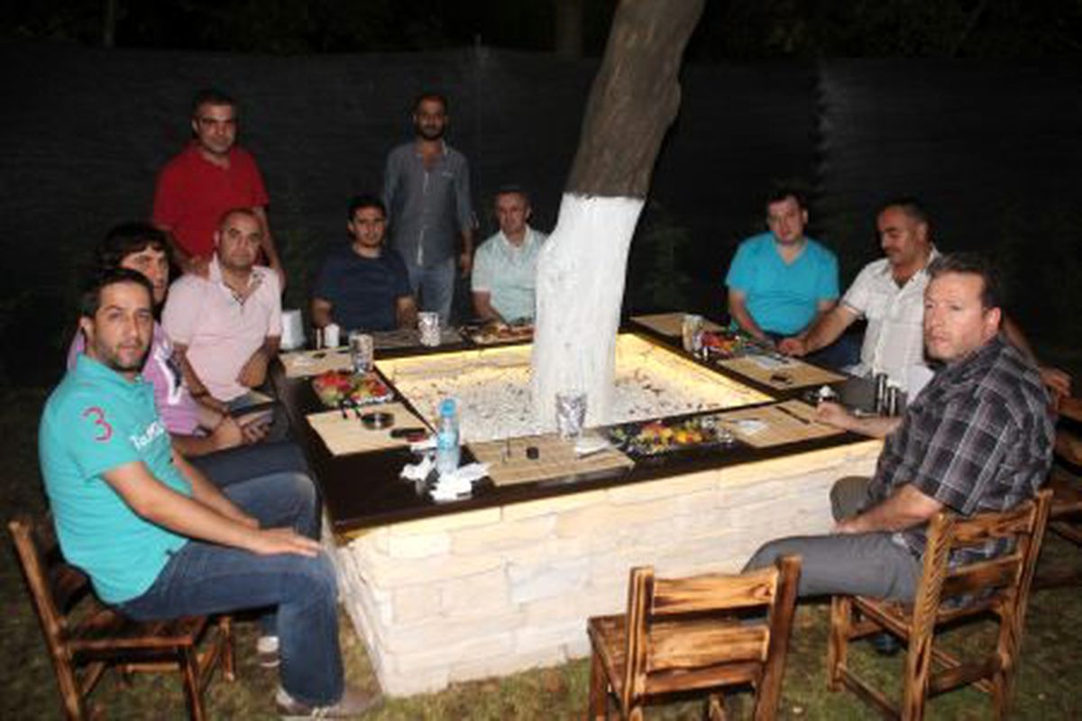 Capoğlu ve Tok Pişşti\'de Sahur Yaptı