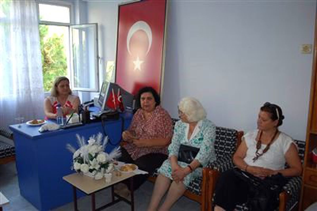 Cumhuriyet Kadınları Derneği Genel Başkanı Salihli\'de