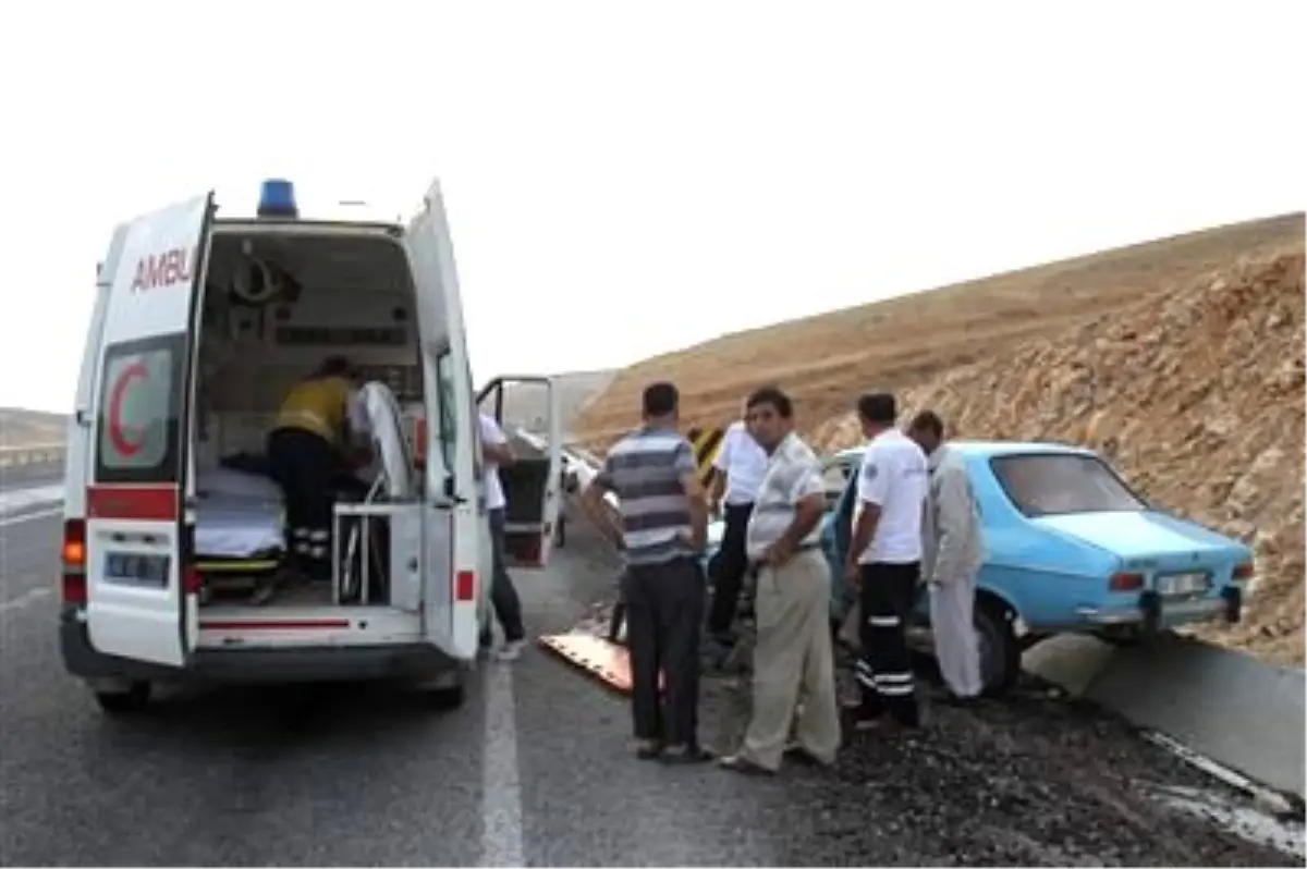 Darende\'de Trafik Kazası: 3 Yaralı