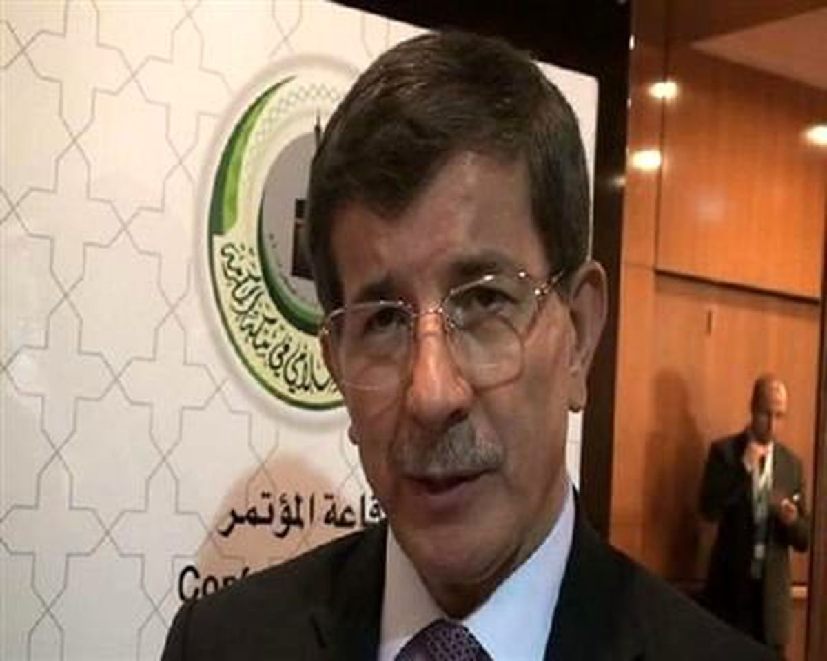 Davutoğlu: "Sivillere Yönelik Saldırılar Artık Kabul Edilemeyecek Boyutlara Ulaştı"