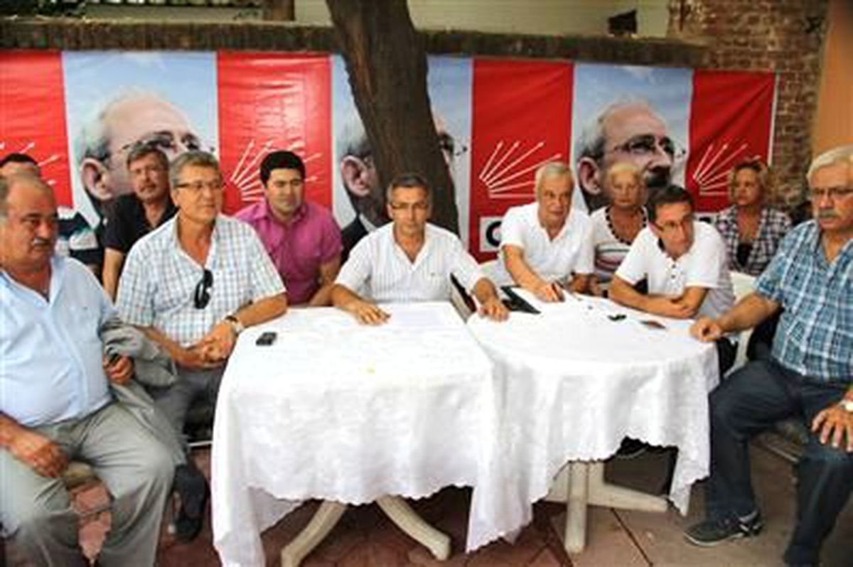 Edremit CHP Teşkilatı Basın Toplatısı Düzenledi