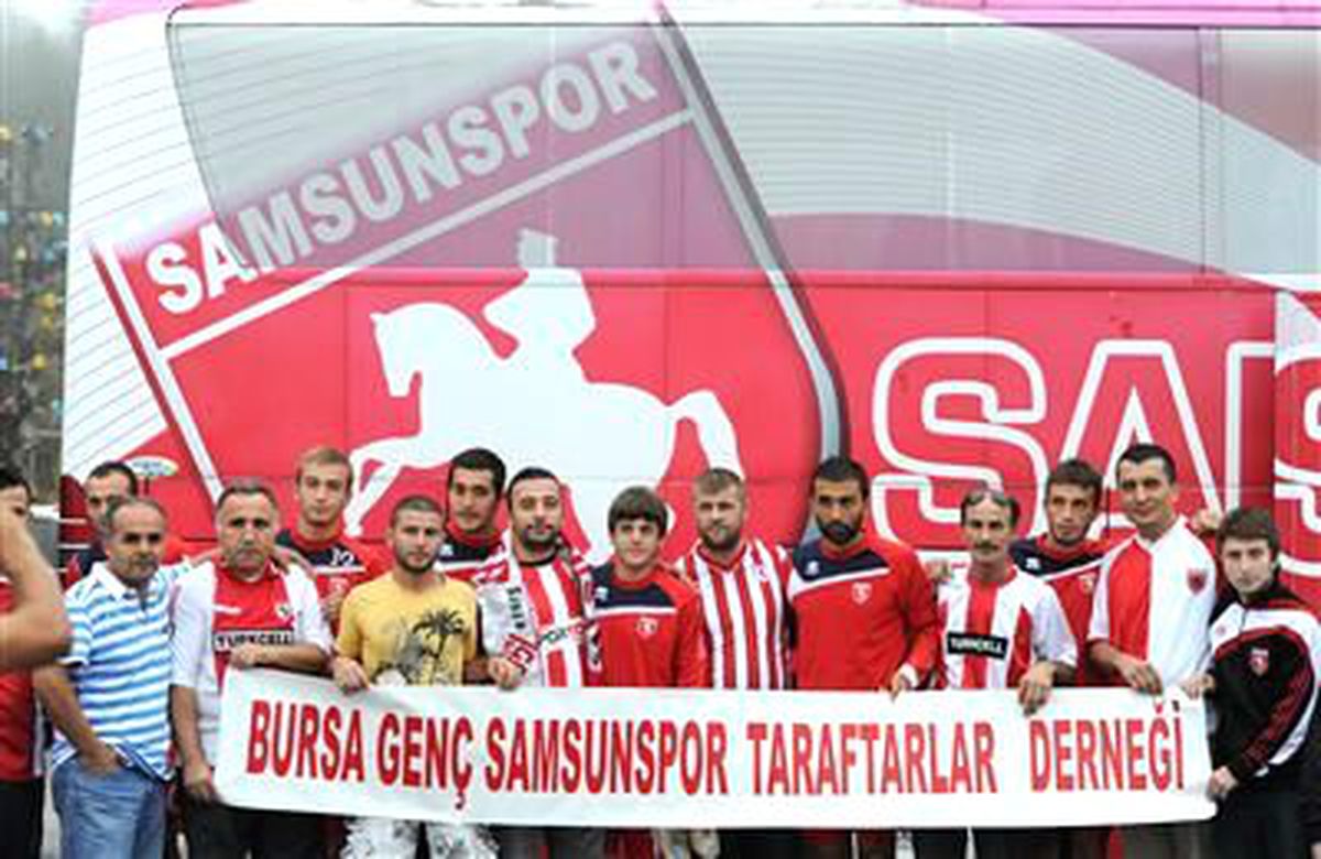 Kartepe\'de Taraftar Şov