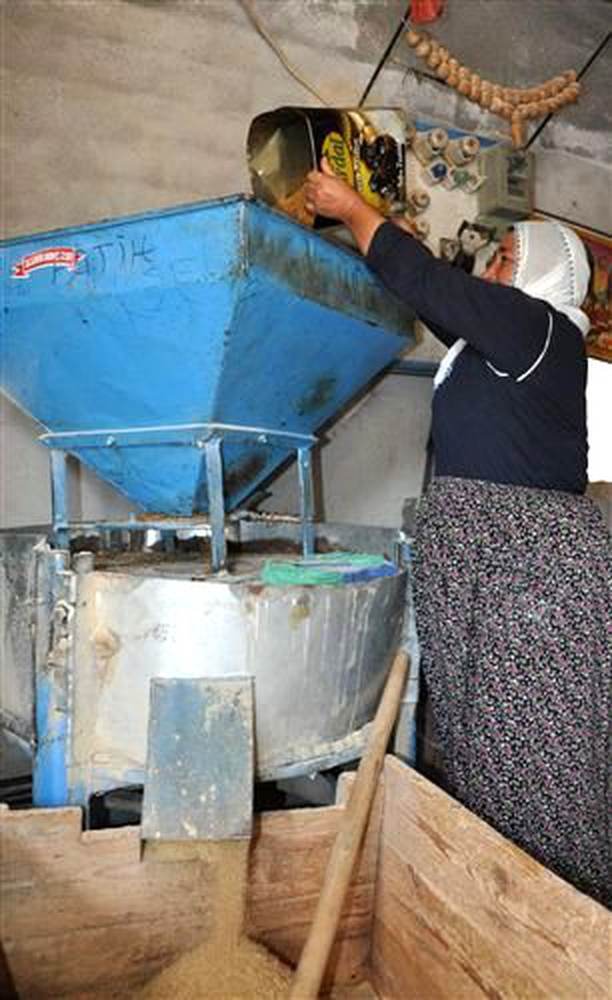 Kırıkkale\'de Bir Kadın 35 Yıldır 24 Köyün Değirmenciliğini Yapıyor