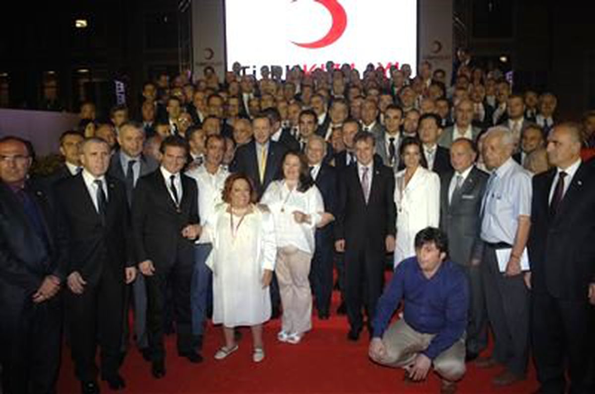 Kızılay\'dan Büyükşehir\'e Altın Madalya
