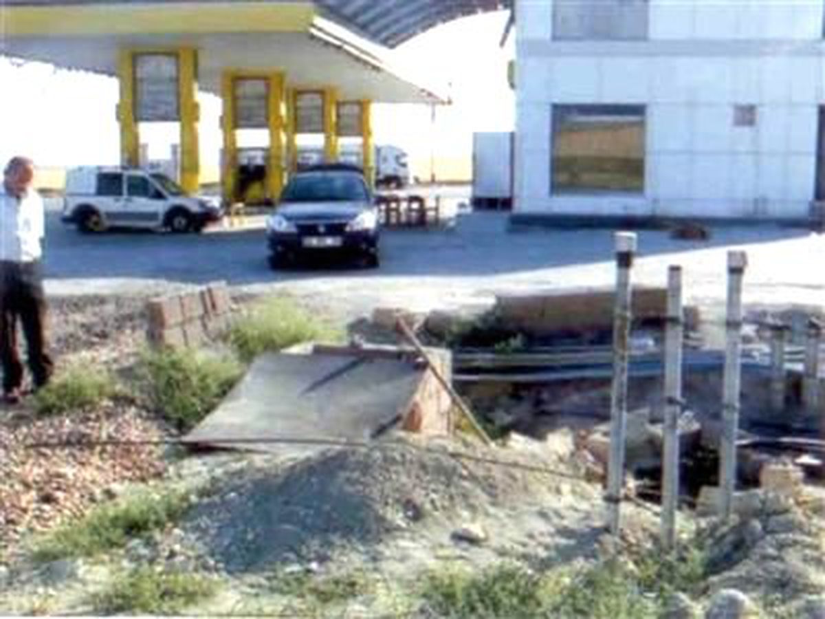 Konya\'da 10 Bin 300 Litre Kaçak Akaryakıt Ele Geçirildi