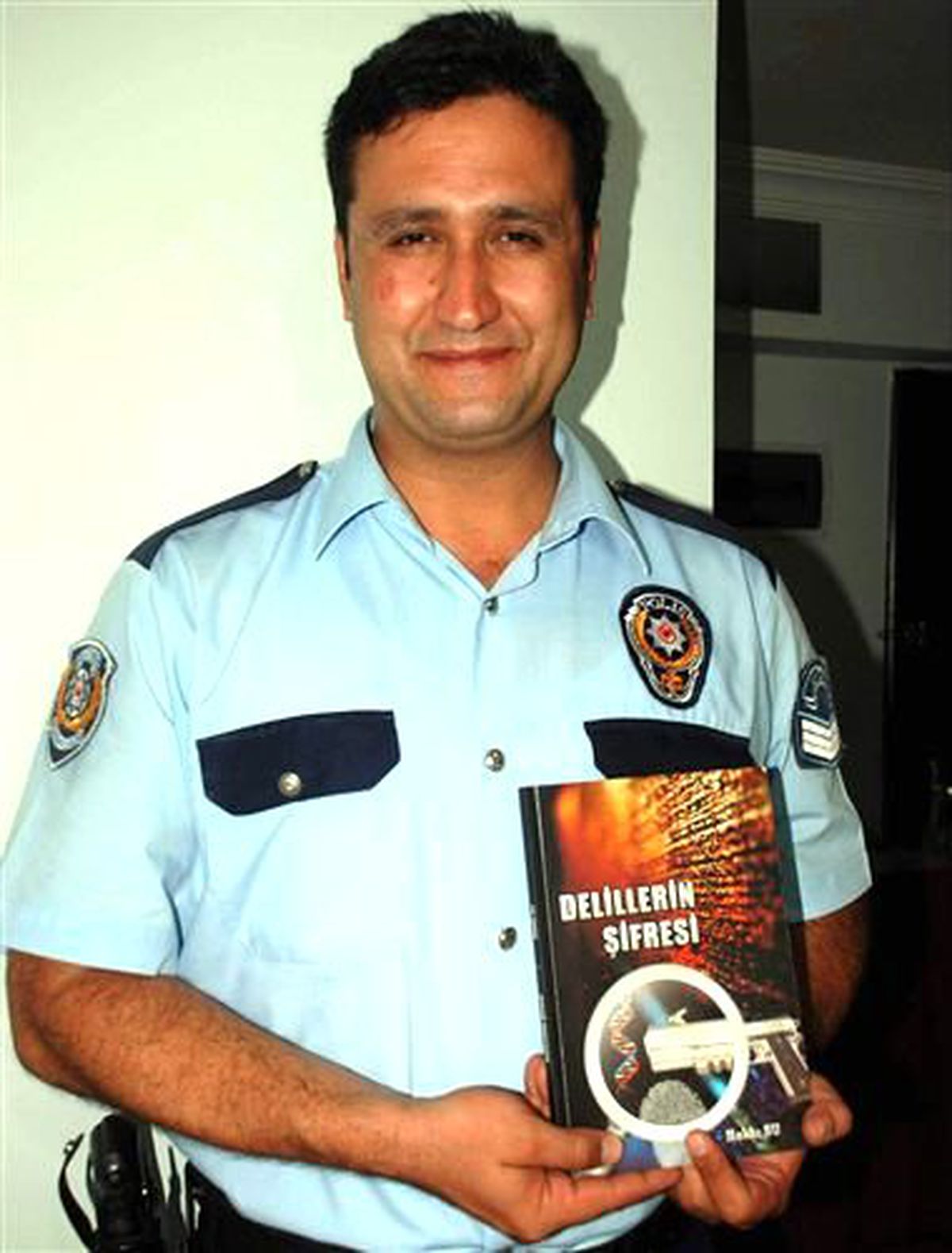 Mesaide Halka Mesai Dışında Meslektaşlarına Çalıştı