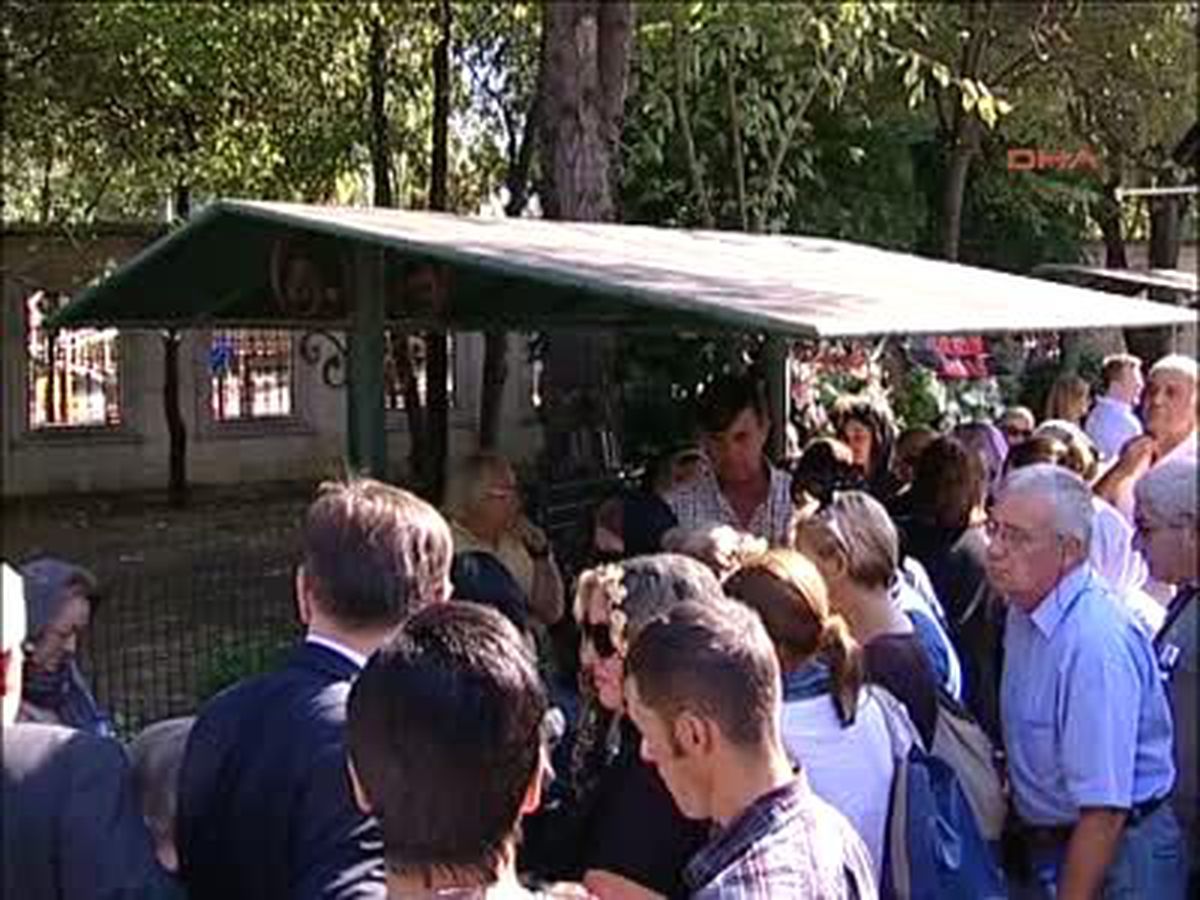 "Porsche" Kazasında Ölen Genç Defnedildi