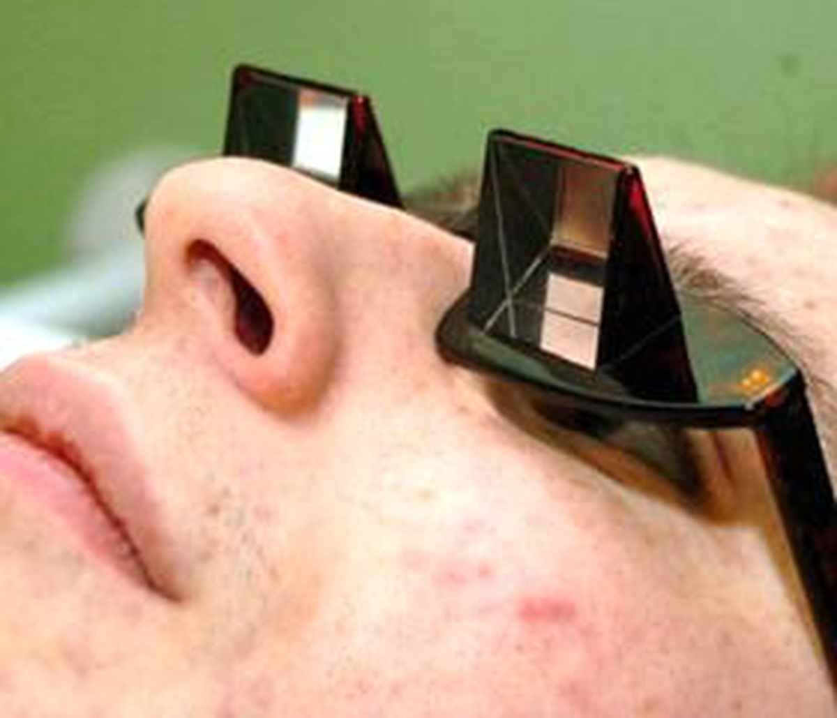 Prism Glasses Farklı Bir Okuma Deneyimi Sunuyor
