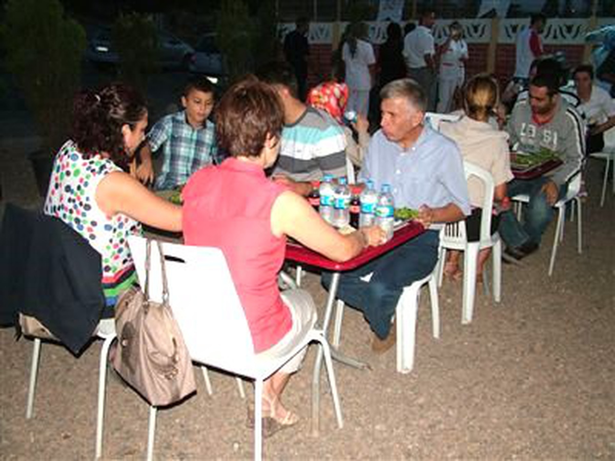 Türk Çocuk Nörolojisi Vakfı\'ndan İftar Yemeği
