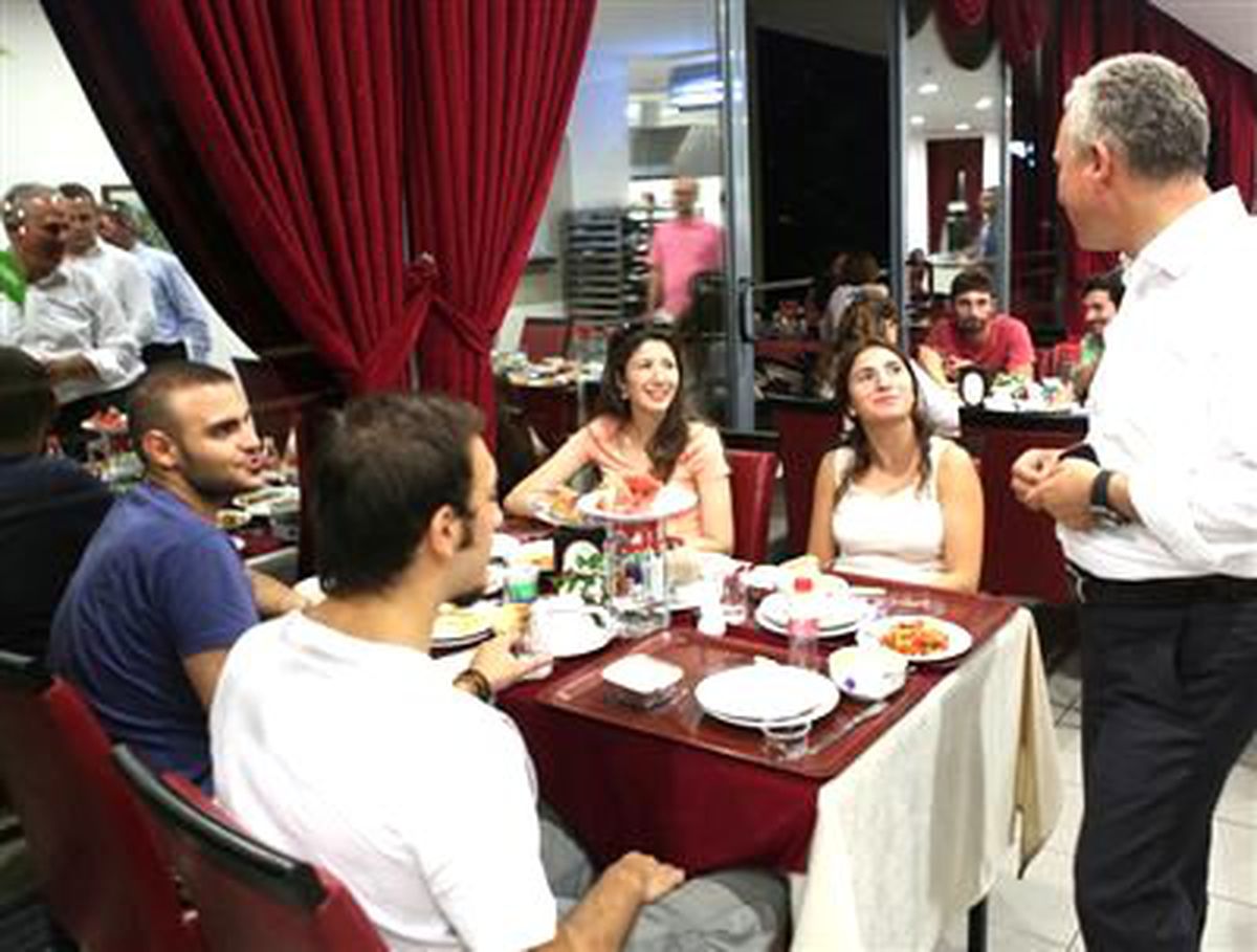 Yıldız\'ın İftarı Tatil Dinlemedi
