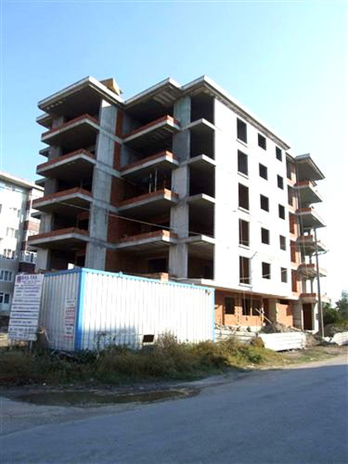 6. Kattan Düşen İşçi Ağır Yaralandı