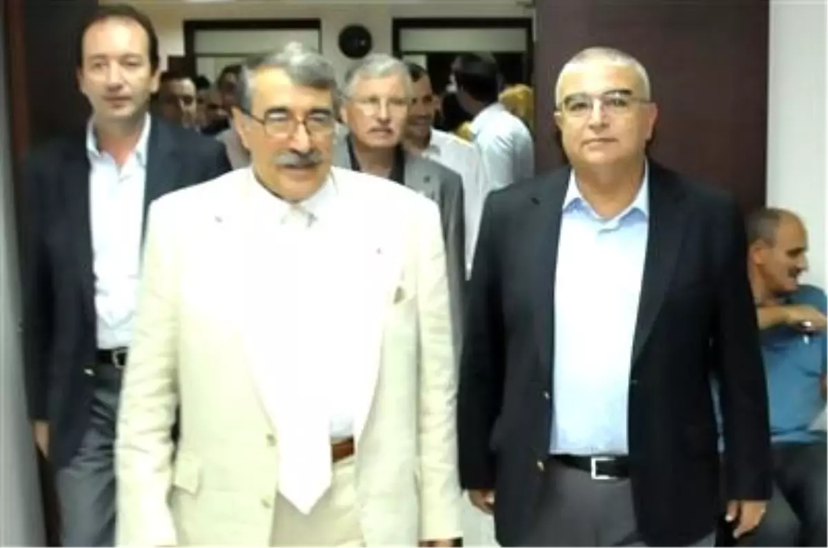 AK Parti Genel Başkan Yardımcısı Abdülkadir Aksu\'dan Çorlu Belediyesine Ziyaret