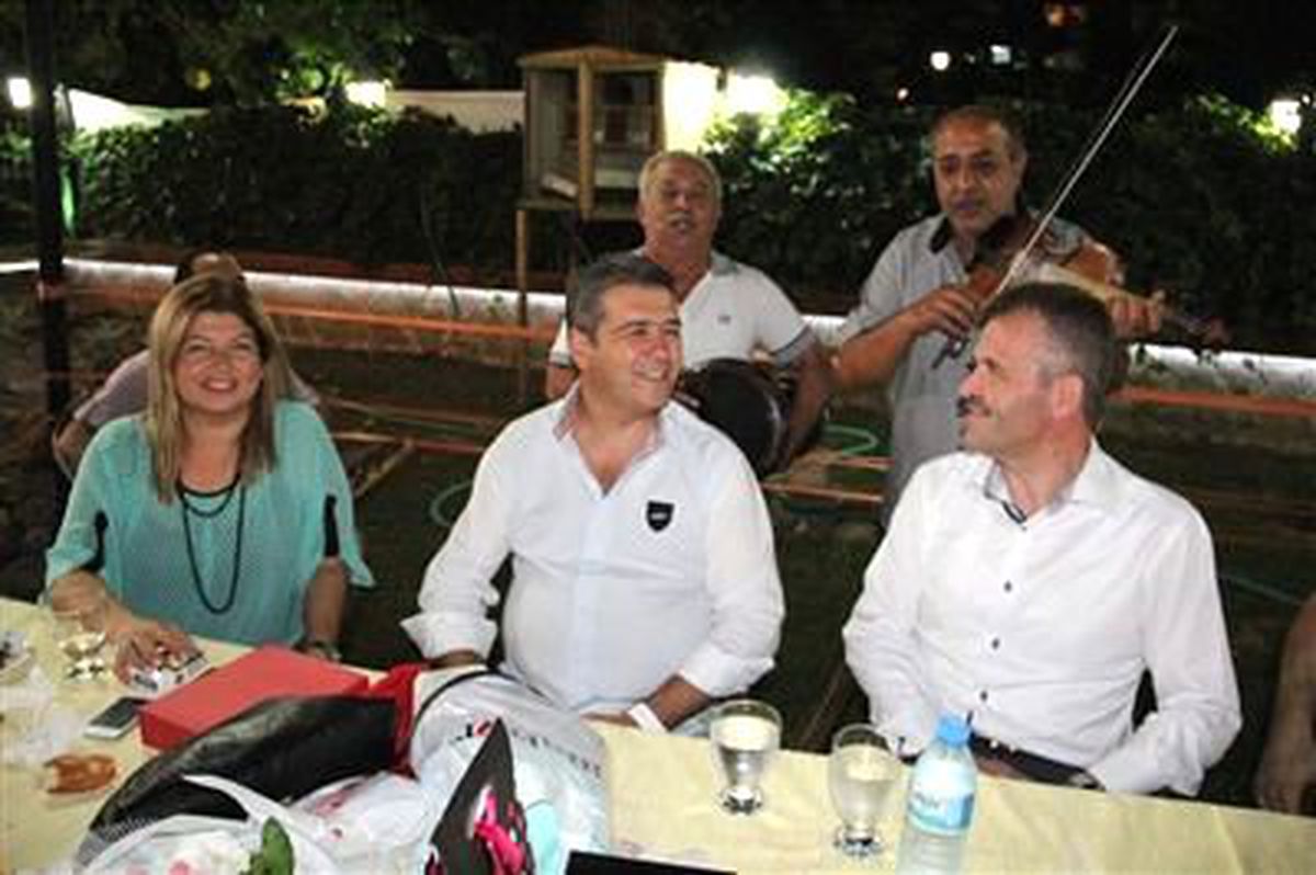AK Parti İl Kadın Kolları Başkanı Uygur\'a Sürpriz Doğum Günü