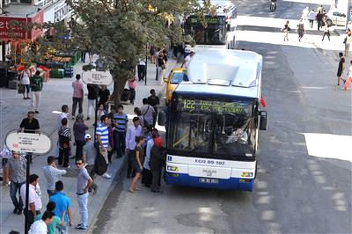 Ankara Bayrama Hazırlanıyor