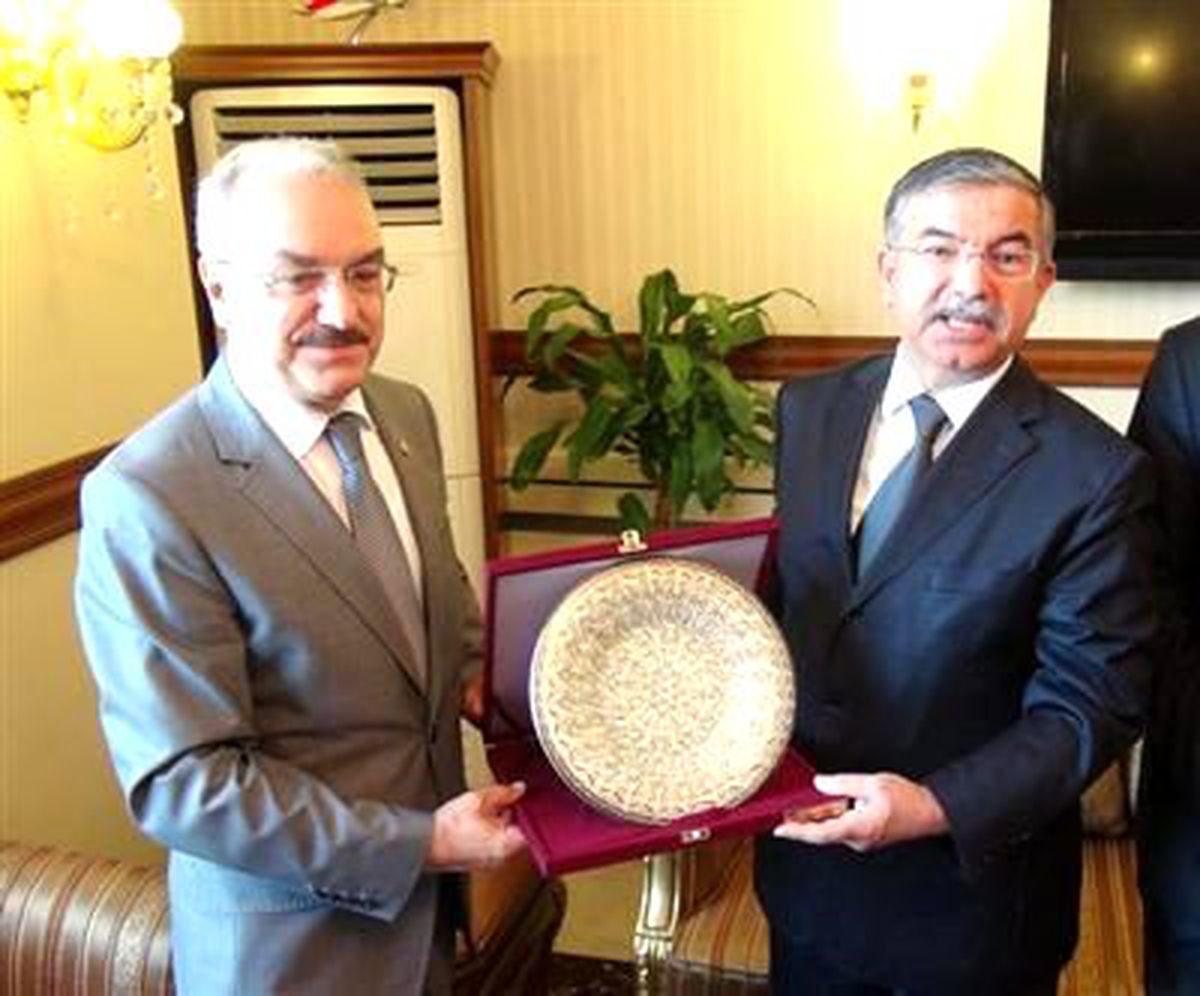 Bakan Yılmaz: Bunlar 30 Yıldır Birilerini Kaçırıyorlar