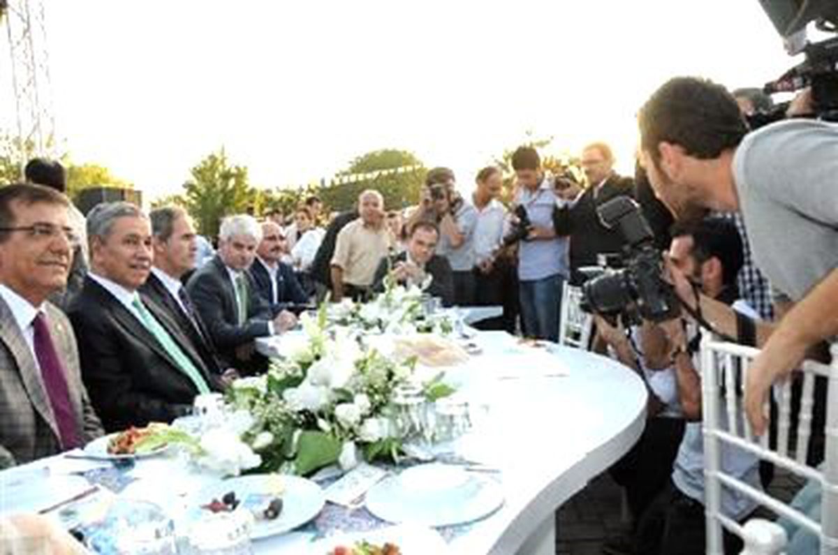 Başbakan Yardımcısı Arınç: "Terör Örgütünün Belki de Sonu Geliyor" (2)
