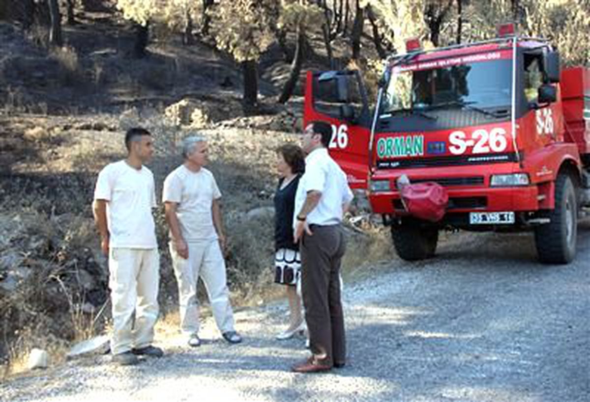 Başkan Gönenç ve Milletvekili Güler, Yangın Çıkan Köyleri Ziyaret Etti