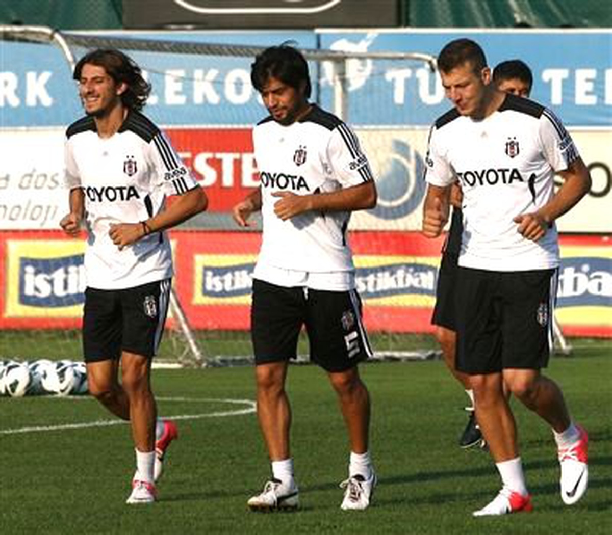Beşiktaş, Büyükşehir Belediyespor Maçının Hazırlıklarını Sürdürdü