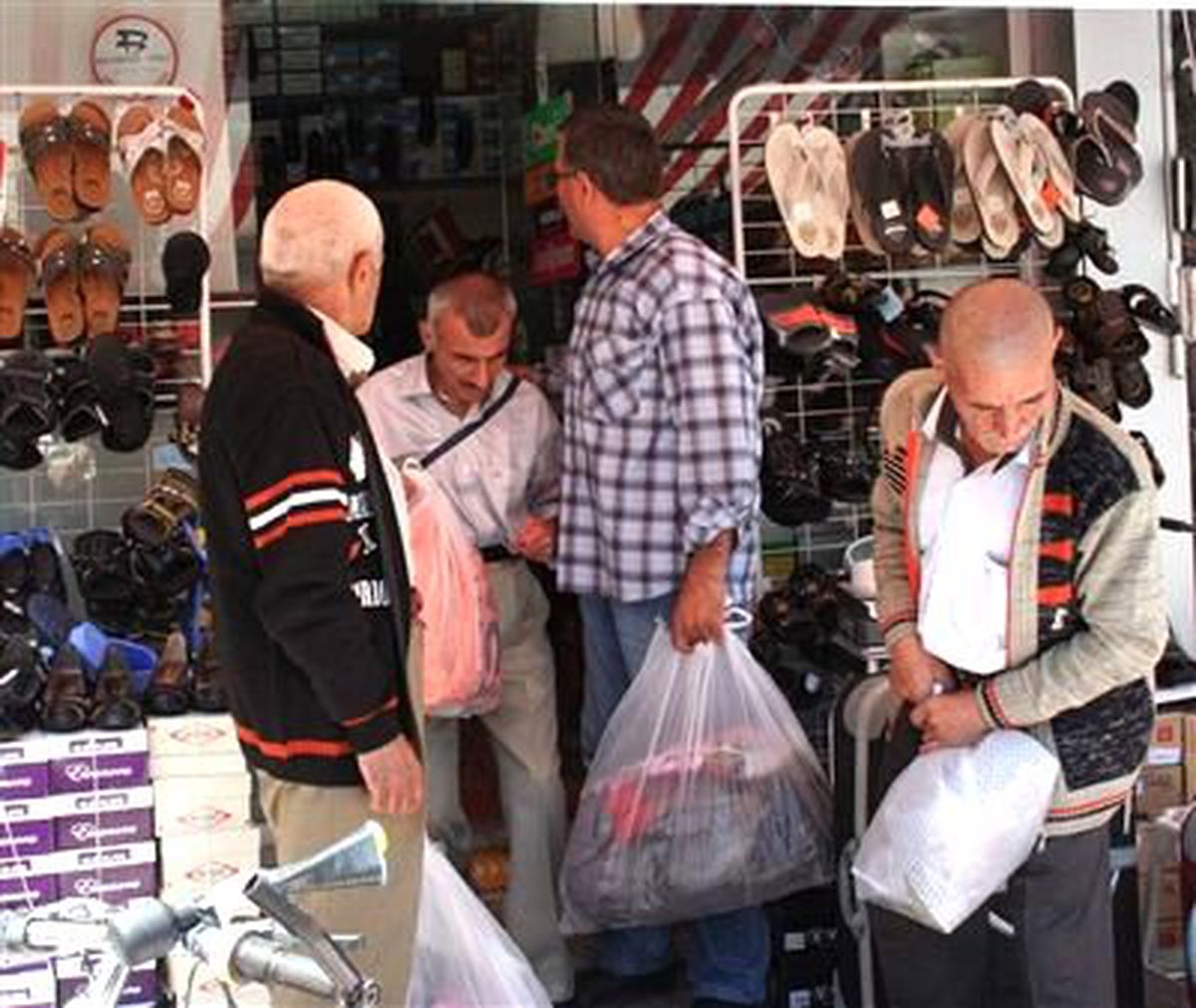 Beyşehir\'de Kimsesizlere Kaymakamlık Sahip Çıktı