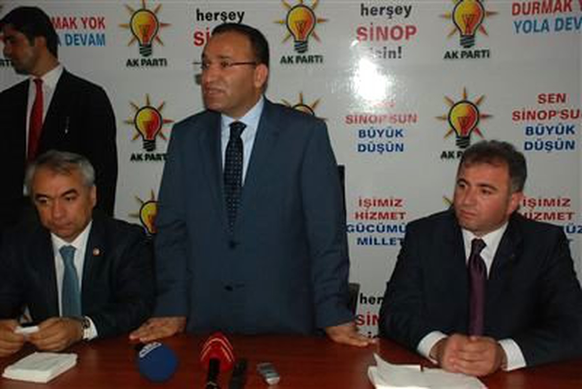 Bozdağ, AK Parti Sinop İl Başkanlığı\'nı Ziyaret Etti